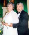 pa_14032006 
Juan Manuel Juárez y Rosa Isela Olivares contrajeron matrimonio religioso en la iglesia de San Judas Tadeo en Lerdo.