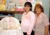 ma_20032006 
Anel Guadalupe Gama de Briones espera el naicmiento de su primer bebé, por lo que Teofi Gama y Laura Araceli Gama le organizaron una fiesta de canastilla.