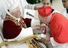 El número de cardenales es ya tan elevado que Benedicto XVI, al igual que su antecesor Juan Pablo II, ha tenido que recurrir a nuevas parroquias de las afueras de Roma para poder asignarlas a los nuevos purpurados.