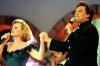 Los artistas y la prensa expresaron su pesar por la muerte de la actriz y cantante española Rocío Dúrcal y dijeron que ella era 'una mexicana más y gran promotora de la música ranchera en el resto del mundo'.