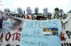 En la capital mexicana, movimientos antiglobalización y en contra del TLCAN convocaron a una protesta frente a la embajada estadounidense, donde expresarán su rechazo a la presencia de Bush en el país. EFE