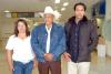 vi_03042006 
Horacio Martínez viajó a Tijuana y lo despidió la familia Martínez Ochoa.