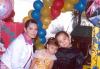 ni_02042006 
Nicole Guzmán Herrera cumplió tres años de vida, mientras que su hermano Enrique celebró su quinto cumpleaños.