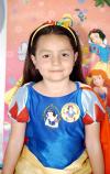 ni_02042006 
Nicole Guzmán Herrera cumplió tres años de vida, mientras que su hermano Enrique celebró su quinto cumpleaños.