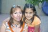 ni_07042006 
 Luisa Fernanda García acompañada por su mamá, Rocío Jiménez de García, el día que celebró sus diez años de vida