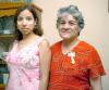 de_09042006 
 Lara Rodríguez Vivanco, disfrutó de una despedida de soltera que le ofreció su mama Laly Vivanco de Rodríguez, en días pasados