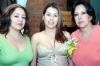 14042006 
Sujey Méndez Rangel y Laura García de Ramírez le ofrecieron una despedida a Lizeth Rocío en días pasados.