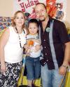 16042006 
Damián Yidman Leal Hidrogo acompañado de sus papás, Demián Leal Martinez y alejandra Hidrogo Núñez, en la fiesta que le ofrecieron por su cumpleaños