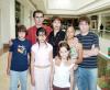 20042006 
Patricia Isabel Elías Marrero con sus amigas en su despedida de soltera.