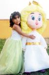 23042006 
Fabiola D'yanira Llanas Robles cumplió tres años de vida y fue festejada con una piñata que le prepararon sus papás.
