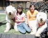 30042006 
 Lizeth y Natalia Murra Núñez con sus mascotas Lucky y Junior