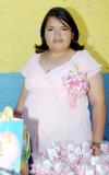 05052006 
Alejandra del Carmen Villarreal Mena disfrutaron de una fiesta de regalos para el bebé que espera, en la que recibió bonitos regalos.