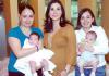 10052006 
Karla Picasso Flores y su bebita Ivana, Anabel Hernández Picasso y su bebé Emiliano, y la futura mamá Ámbar Gitiérrez de Greene.