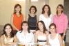 210522006 
Martha, Hilda, Ofelia, Beatriz, Alicia, Rosario, Cristina, Coquis, Lucy, Pilar y Rocío Quiroga con la novia.