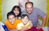 21052006 
Román Rodríguez Mena celebró su quinto cumpleaños, lo acompaña en la foto su hermano Andrés