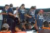 Pachuca tampoco pecó en audacia. Atacó con lo previsible.
 Luis
Angel Landín y Richard Núñez y el resultado fue espeluznante.
Digno de espantar a cualquier fanático del futbol. Un soporífero
partido que llevaba el nombre de la final.