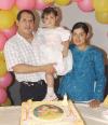 04062006 
Ramón Alejandro López y Gabriela de López le ofrecieron una fiesta a su pequeña Luis Fernanda López Cossío.
