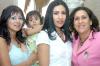 04062006
Karla Verónica Lugo Soto disfrutó de una agradable despedida de soltera, que le ofrecieron Lindy Cordero, Berenice y Michelle Flores.