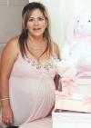 04062006 
Varenka Iglesias de Verástegui disfrutó de una fiesta de regalos en honor a su bebé que espera