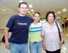 06062006 
Julia Mata, Karla Pozos y Alejandro Flores viajaron a la Ciudad de México.
