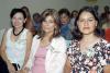 11062006 
Adrianan Blázquez de Aguilar en compañía de su mamá, Adriana Silva de Blázquez, su hermana Lorena de Hernández y su hija, Natalia.