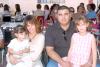 20062006 
Con motivo del cercano nacimiento de su bebé, Nidia Lizeth Aguirre de López, disfrutó de una fiesta de canastilla junto a amistades y familiares.