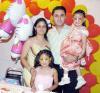 25062006 
Vanessa Guzmán de la Vega disfrutó en compañía de sus familia de una fiesta infantil.