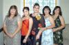 26062006 
Blanca Estela Pineda González junto a sus invitadas en la fiesta de despedida que le fue organizada en días pasados.
