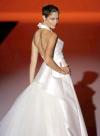 La modelo argentina Martina Klein, luce un vestido de novia de Jesús Peiró.