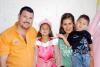 13072006 
Valeria Aguiñaga Ortega festejó su cumpleaños con un divertido convivio organizado por sus papás, Teres y Juancho.