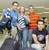 15072006 
 Entre amigos disfrutarán de unas vacaciones de verano Ricardo , Anabel , Jean Paul y Carlos