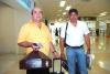 31072006
Evangelina Delgado y Héctor López viajaron a Ciudad Juárez y los despide Ale Delgado..jpg