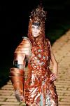 Si bien esta pequeña connotación podría costear los suntuosos bordados y las materias preciosas que adornarán el Dior del invierno 2007.