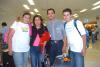 08082006
Victoria Rodríguez viajó a Tijuana y la despidió la familia Gamboa Rodríguez.
