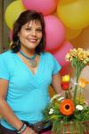 13082006
Rosa Martha Delgadillo de Cruz celebró su cumpleaños con un agradable convivio.