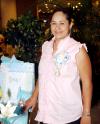 23082006 
Mayela Rubio de Reyna recibió numerosos obsequios, en la fiesta de regalos que le ofrecieron en días pasados.