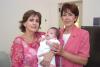 23082006
Jimena Mortera Sánchez junto a sus abuelitas Lilia Martínez de Sánchez y Marichú Beltrán de Mortera, el día de su bautizo.