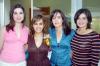 30082006 

 Cristina Méndez acompañada por Bety Esparza y Gisela e Ileana Salsamendi en su despedida