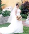 Srita. Iliana Estela González , el día de su enlace matrimonial con el Sr. Rafael Eduardo Flores Balli
