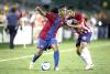 BARCELONA VS CHIVAS

Barcelona y Chivas de Guadalajara saldaron con un empate a un gol el partido amistoso disputado en Coliseum de Los Ángeles, y que demostró que al conjunto azulgrana todavía le falta rodaje en esta pretemporada.