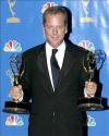 Aunque '24' era la serie que más candidaturas defendía en esta gala televisiva, la duda se mantuvo hasta el final dada la fuerte competencia de sus rivales en la sección dramática, entre ellos la veterana 'The West Wing' (El ala oeste de la Casa Blanca), la debutante 'Anatomía de Grey', el drama de hospital 'House' y la serie de mafiosos 'Los Sopranos'.

Megan Mullally (foto) también recogió el premio a la mejor actriz secundaria en su caso de comedia por su trabajo en una serie que ha finalizado tras ocho años en antena como 'Will & Grace'.