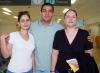 01092006
 Pamela Ochoa, Miguel Romero y Elivia Ochoa viajaron a la Ciudad de México