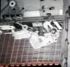 PRIMERA CAMINATA 
Los astronautas Joe Tanner y Heidemarie Stefanyshyn-Piper terminaron sin problemas la primera caminata espacial de la misión del 'Atlantis', a no ser por la pérdida de una tuerca, un muelle y una arandela.