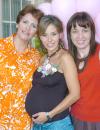 18092006 

Con una linda reunión de canastilla, Marisol Escárcega de Becerra fue festejada por un grupo de amigas por el próximo nacimiento de su tercer bebé.
