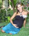 20092006

Anel Trasfí de Gutiérrez, captada en la fiesta de canastilla que se le ofreció en honor del bebé que espera.