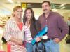 01092006 
Elba Meza llegó del DF y fue recibida por Fátima Soto y Rosario Segobia