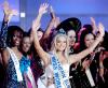 En declaraciones que la Miss Mundo ofreció previamente al concurso de belleza, dice que entre sus hobbies están cualquier tipo de deporte, como patinaje sobre hielo, volei bol, tenis
y montar a caballo.