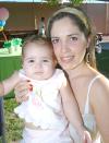 04102006
Alejandra Roca y su hijo Daniel.