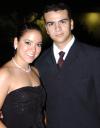 12102006
Roberto Llorens y Pamela Castañeda.