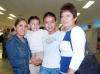 14102006 
 Angelina y Estefanía Rojas viajaron al DF, las despidieron Emilia Yáñez y Paulina Ramírez